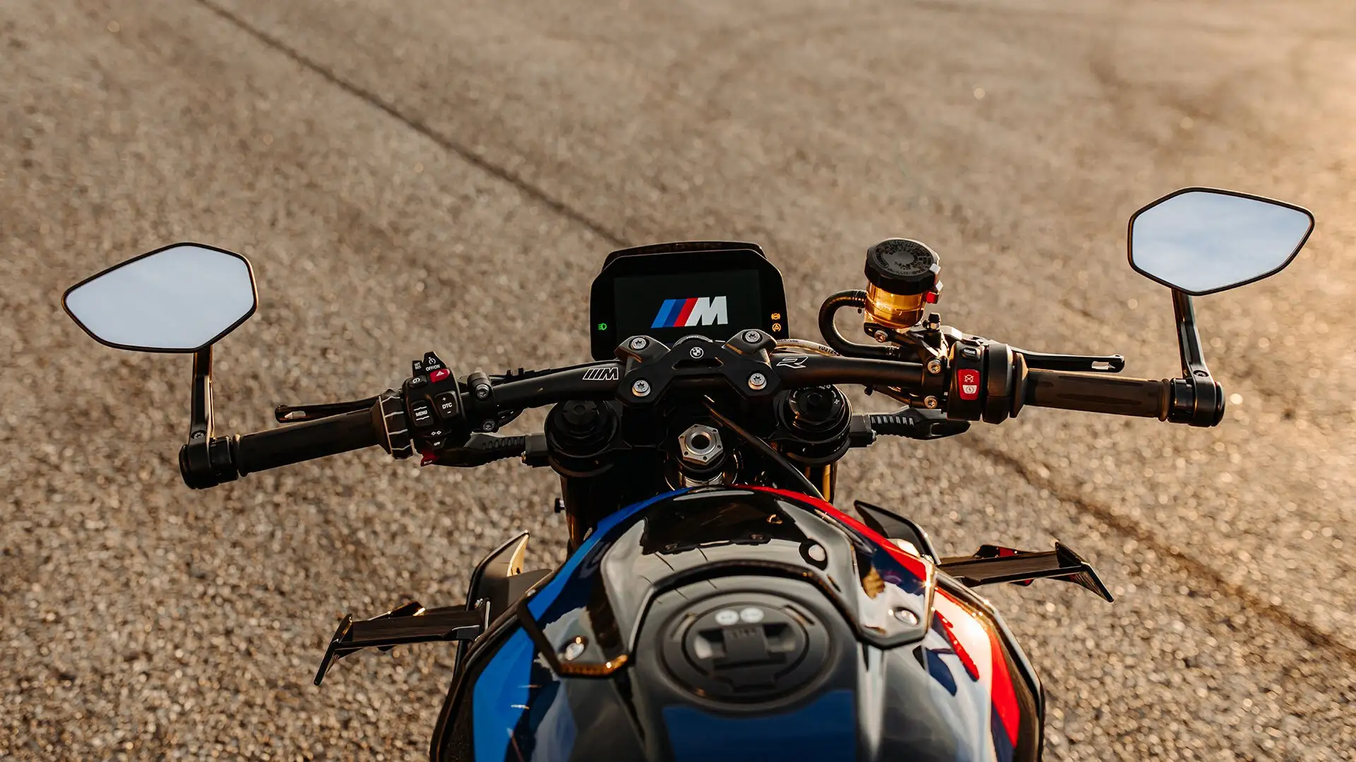 ef0761ad-9239-46f7-af8b-b63926d61597